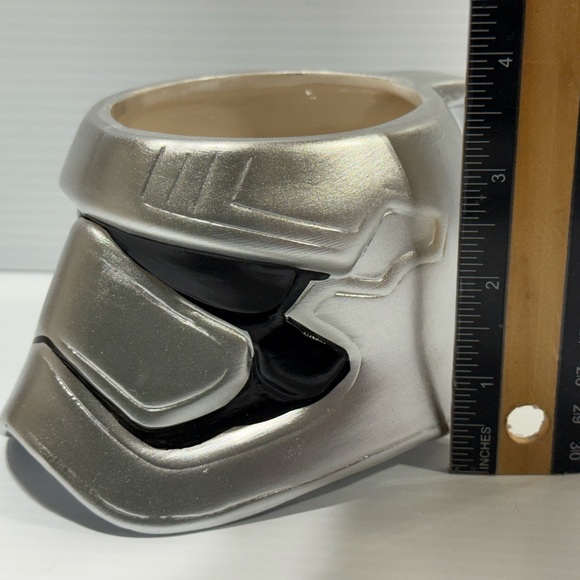 Set 3 Star Wars Stormtrooper, Captain Phasma, Kylo Ren 3D Sculpture Ceramic Mugs - Picture 11 of 13